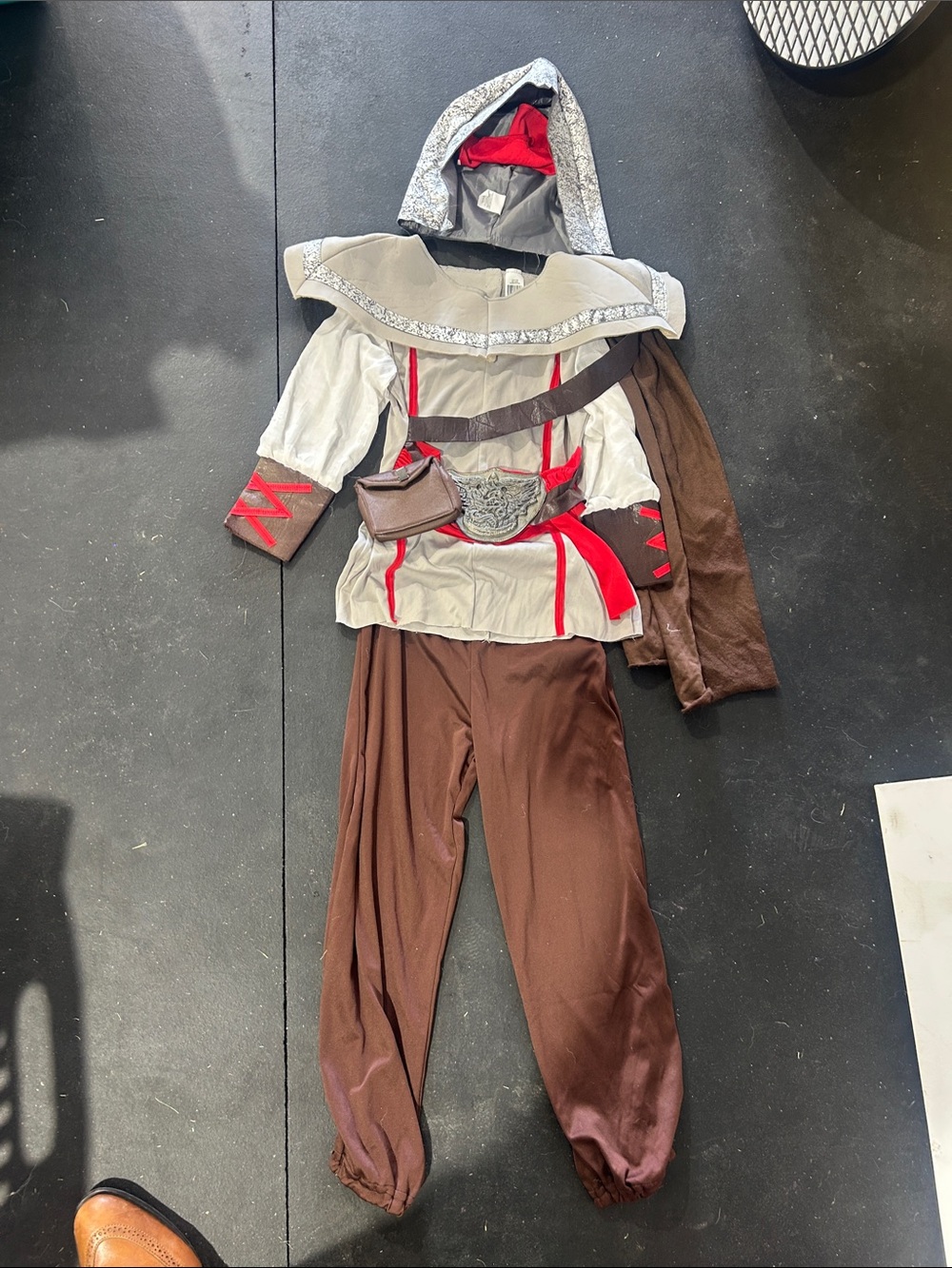Kids Hooded Medieval Rogue Costume – Brown and Gray